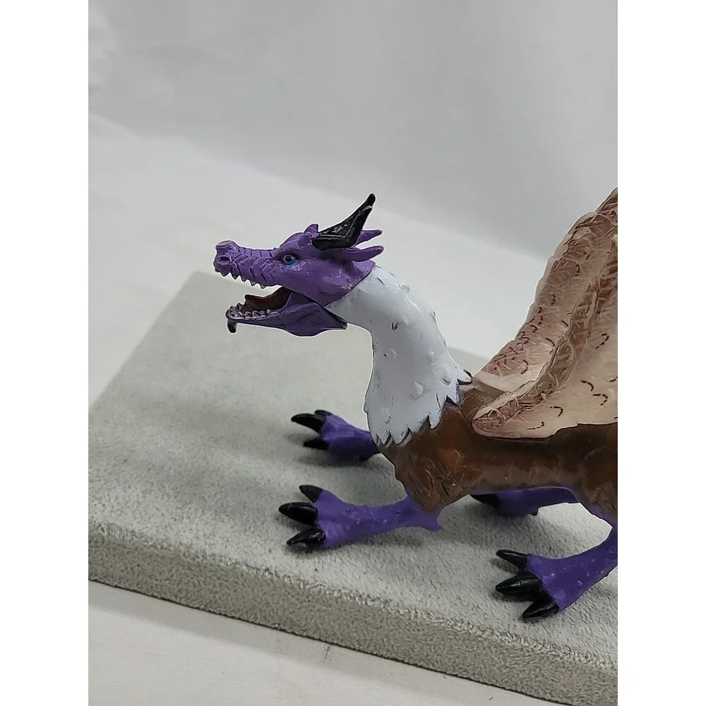 SDE Shantou Winged Purple And Silver Dragon Plastic Figure 7